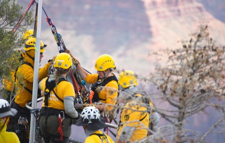 SAR Techs in rope rescue drill – How Long Does SAR Tech Training Take?