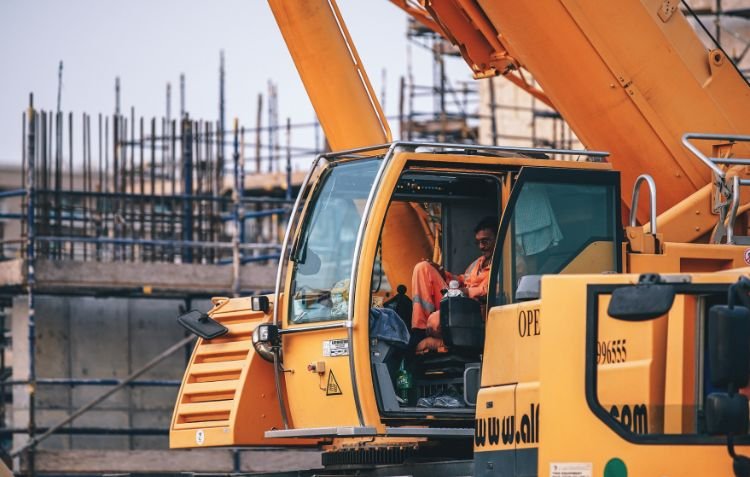 How to become a crane operator at a busy construction site.