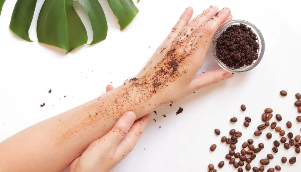 How to Get Gas Smell Off Hands Fast: 7 Easy Solutions 2 How to get gas smell off hands using a coffee scrub.
