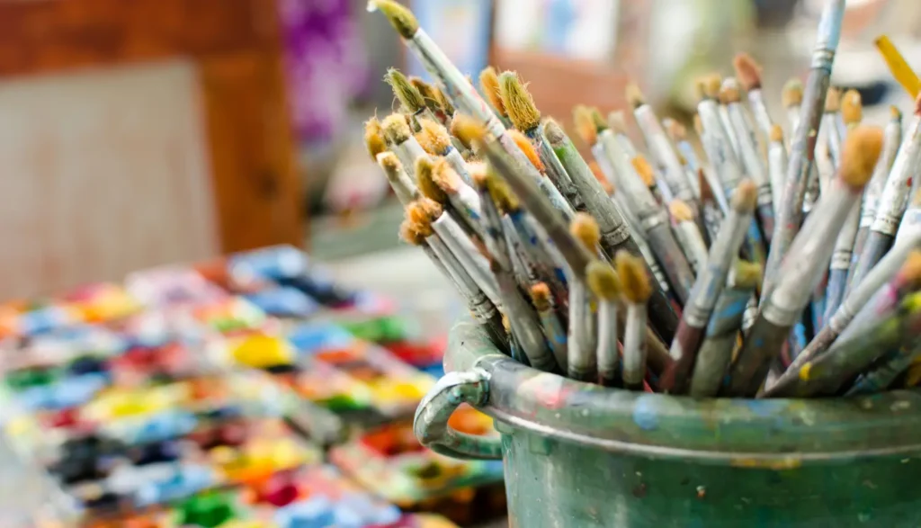 How to Clean Oil Paint Brushes for long-lasting use.